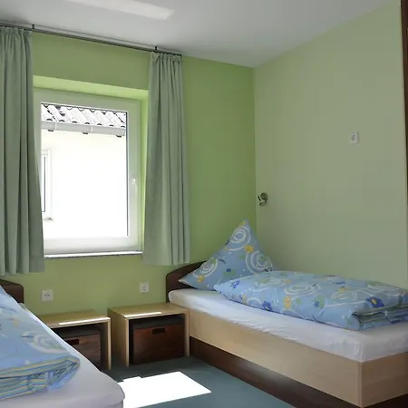 Апартаменты Landgasthaus Janshen Ellscheid