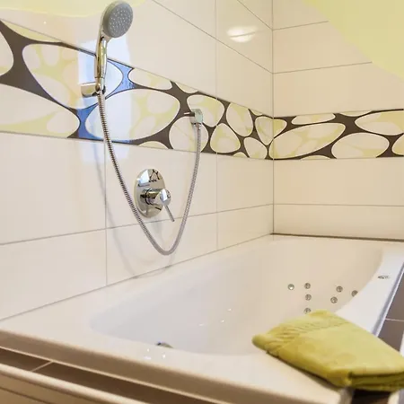 Апартаменты Landgasthaus Janshen Ellscheid